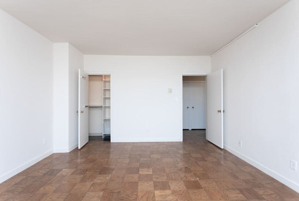 Milwaukee County apartments for rent - Property image - The Lodgewood - 3