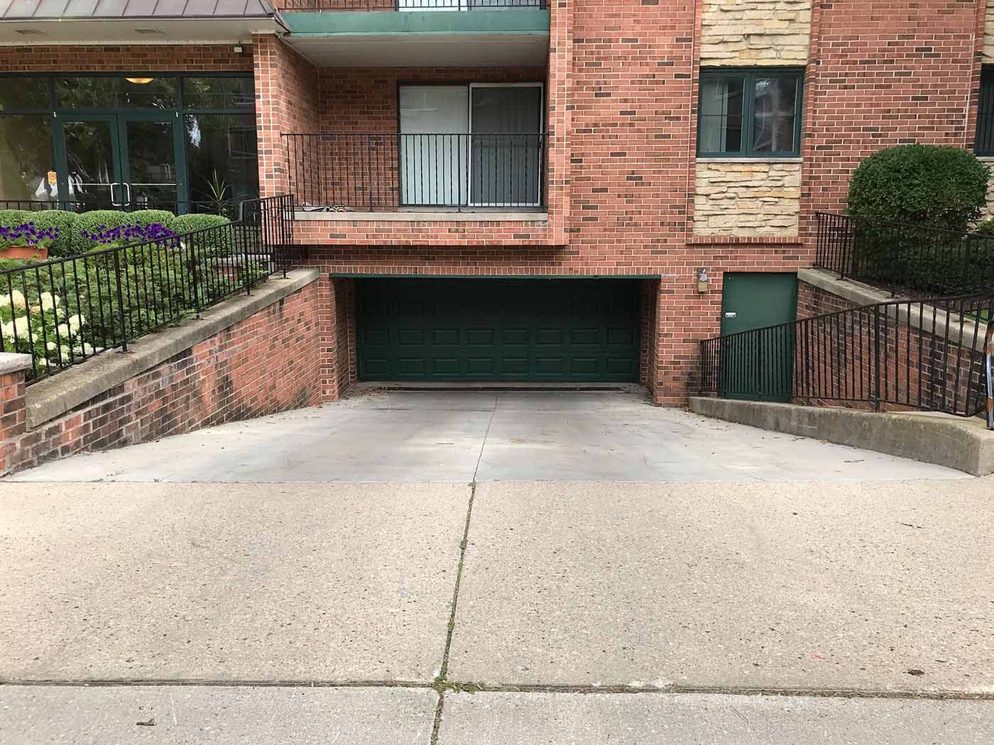 Milwaukee County apartments for rent - Property image - 800 E. Henry Clay - 3