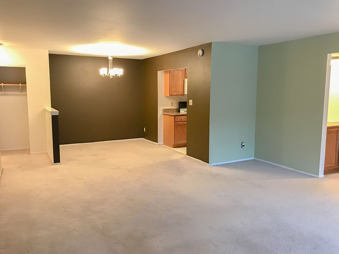 Milwaukee County apartments for rent - Property image - 800 E. Henry Clay - 2