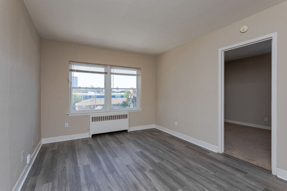 1653 N. Prospect - LT - Apartment - 6