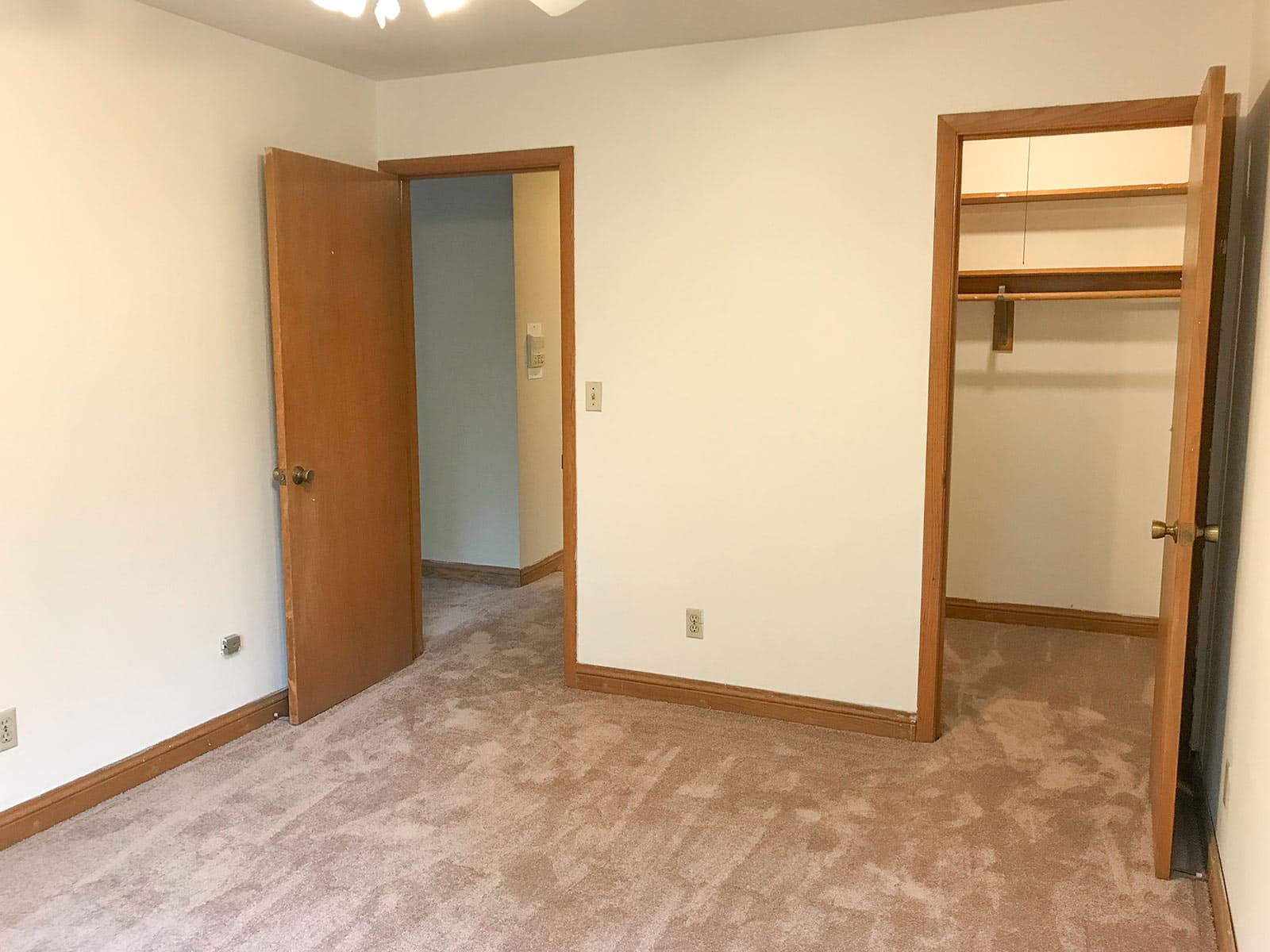 2131 N. Summit - Apartment - 6