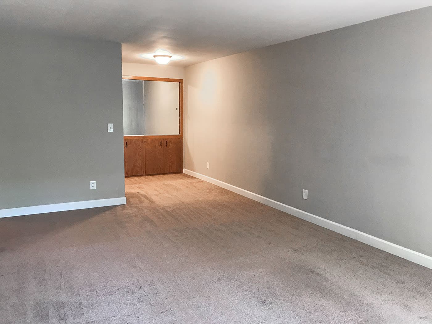 2260 N. Summit - Apartment - 9