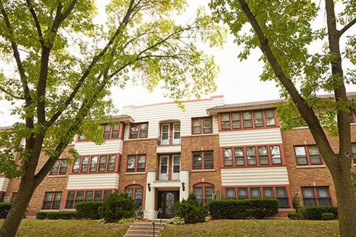 Milwaukee County apartments for rent - Property image - 1812 E Belleview - 1