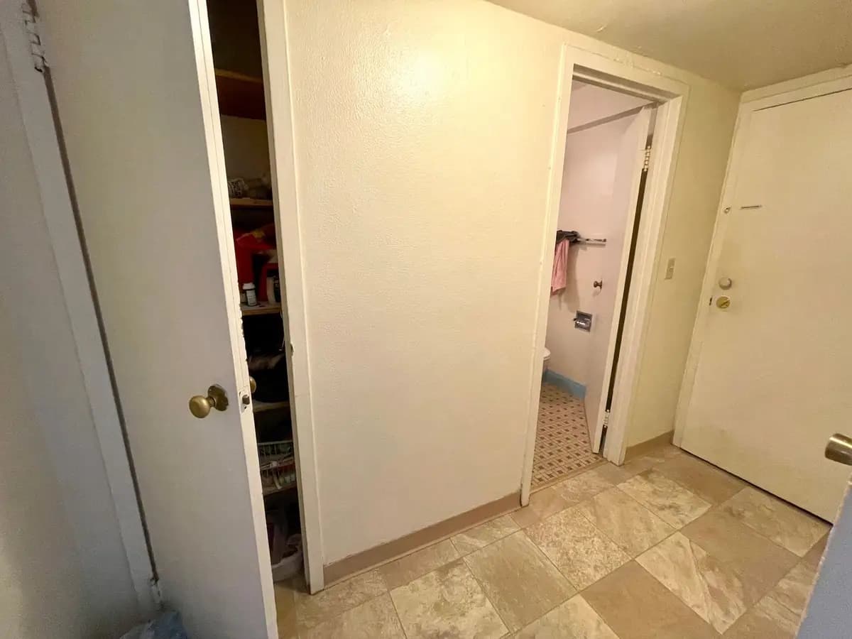 1029 E Knapp - undefined - 9