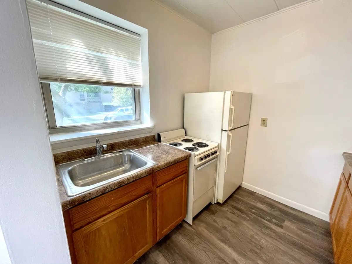 930 N Marshall St. - 101 - Apartment - 4