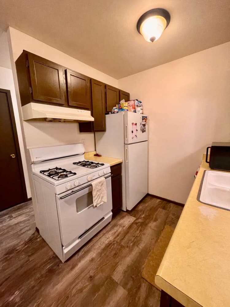 Milwaukee County apartments for rent - image - large (1).jpeg