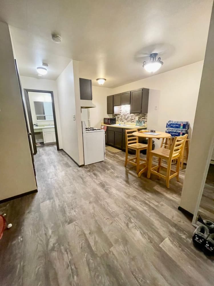 Milwaukee County apartments for rent - image - large (3).jpeg