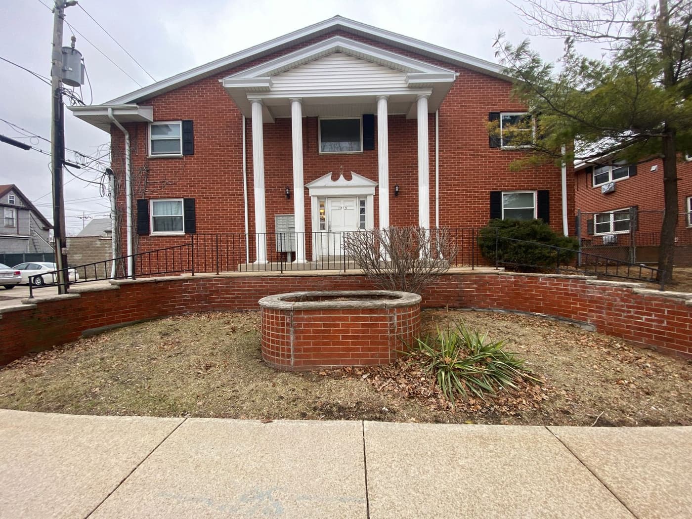 Milwaukee County apartments for rent - image - large.jpg