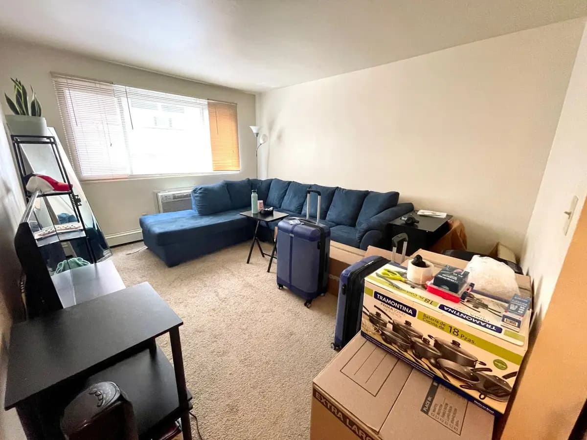 1601 N Farwell Ave #104 - Apartment - 6