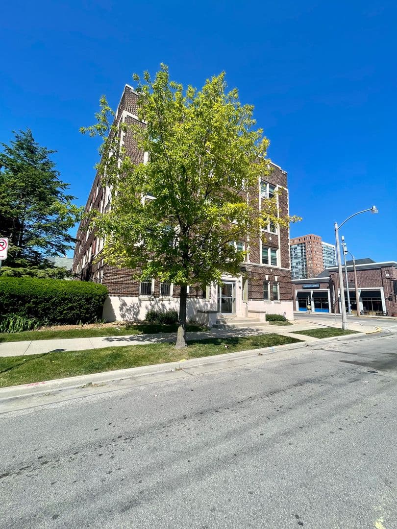 undefined apartments for rent - image - large (16).jpeg