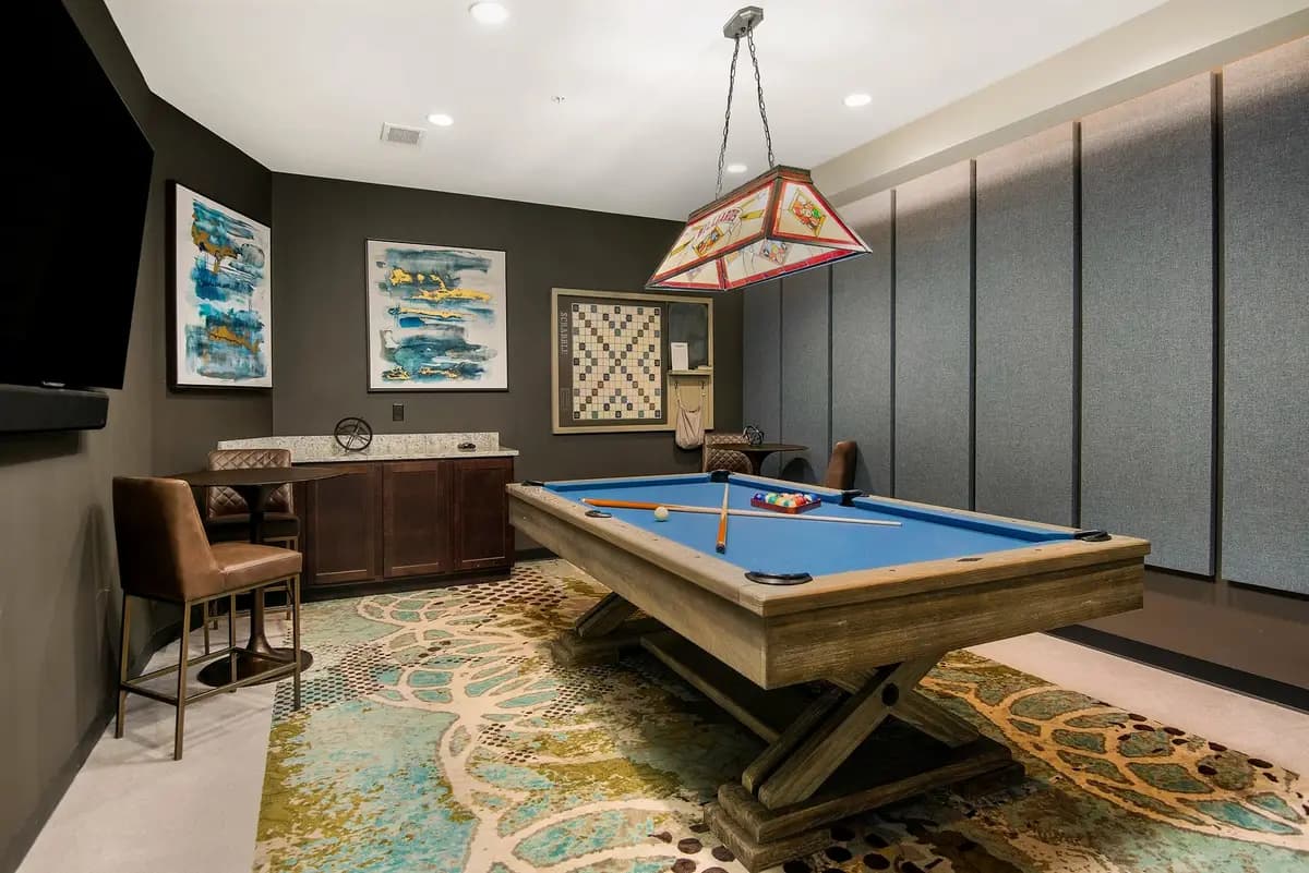 Emerald Row - Apartment - 14