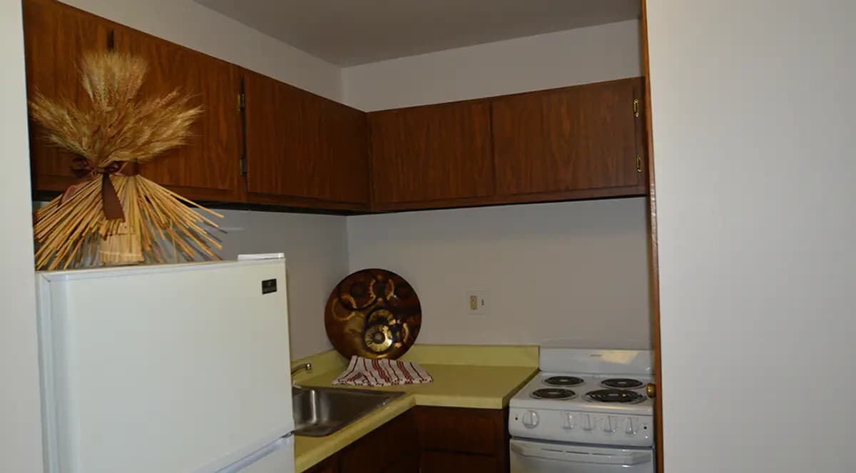 Lake Forest Apartments - Apartment - 4