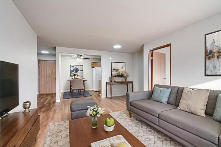 Milwaukee County apartments for rent - image - large (1).jpg