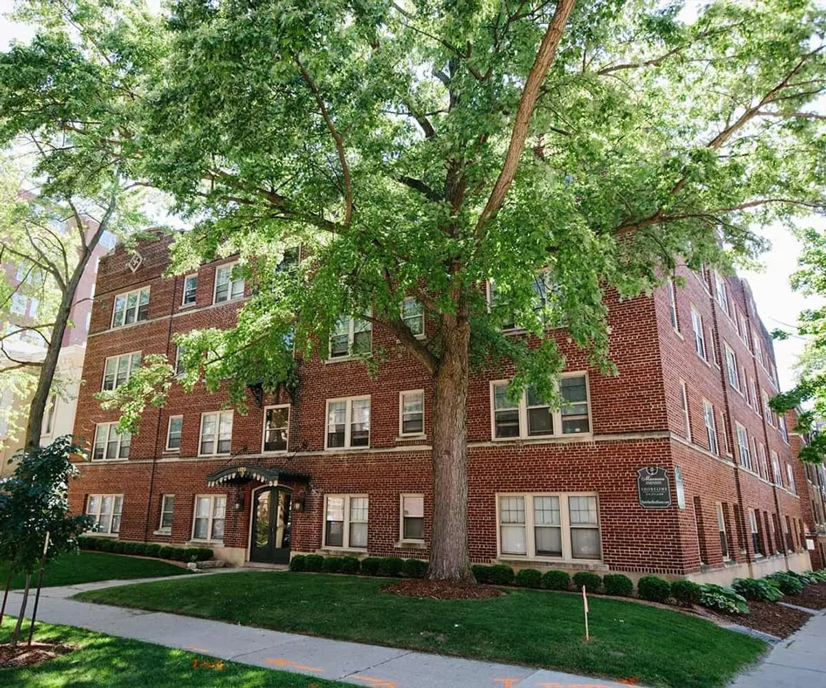 Milwaukee County apartments for rent - Property image - Marneau - 1