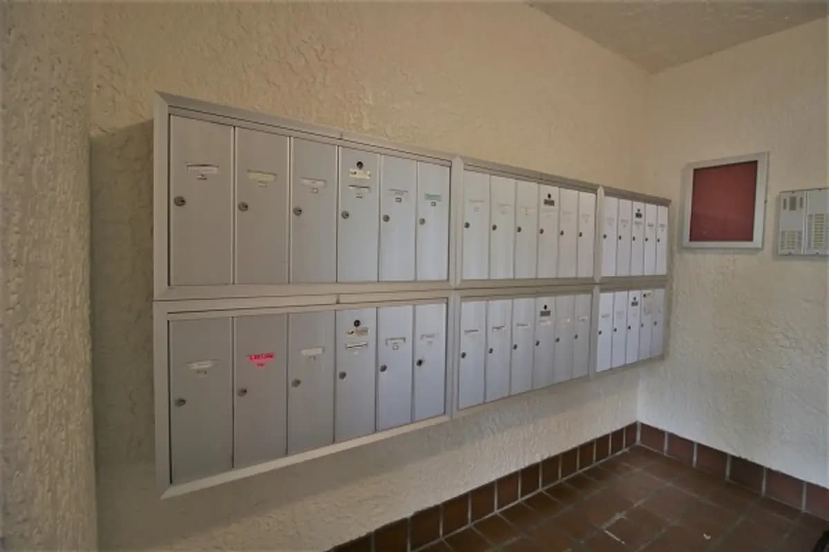 1026 E. Pleasant St. - Apartment - 7