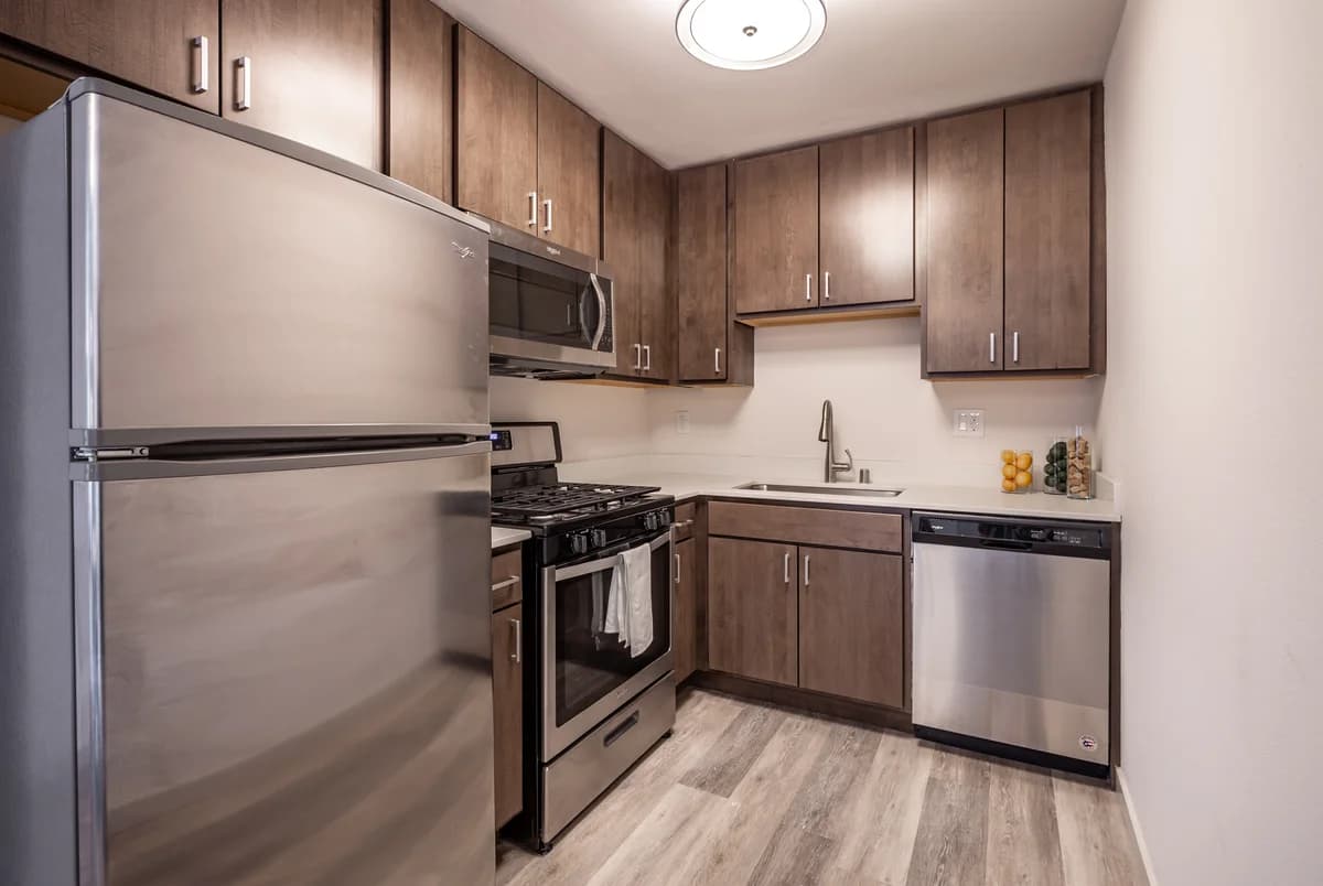 2867 S Kinnickinnic - Apartment - 12