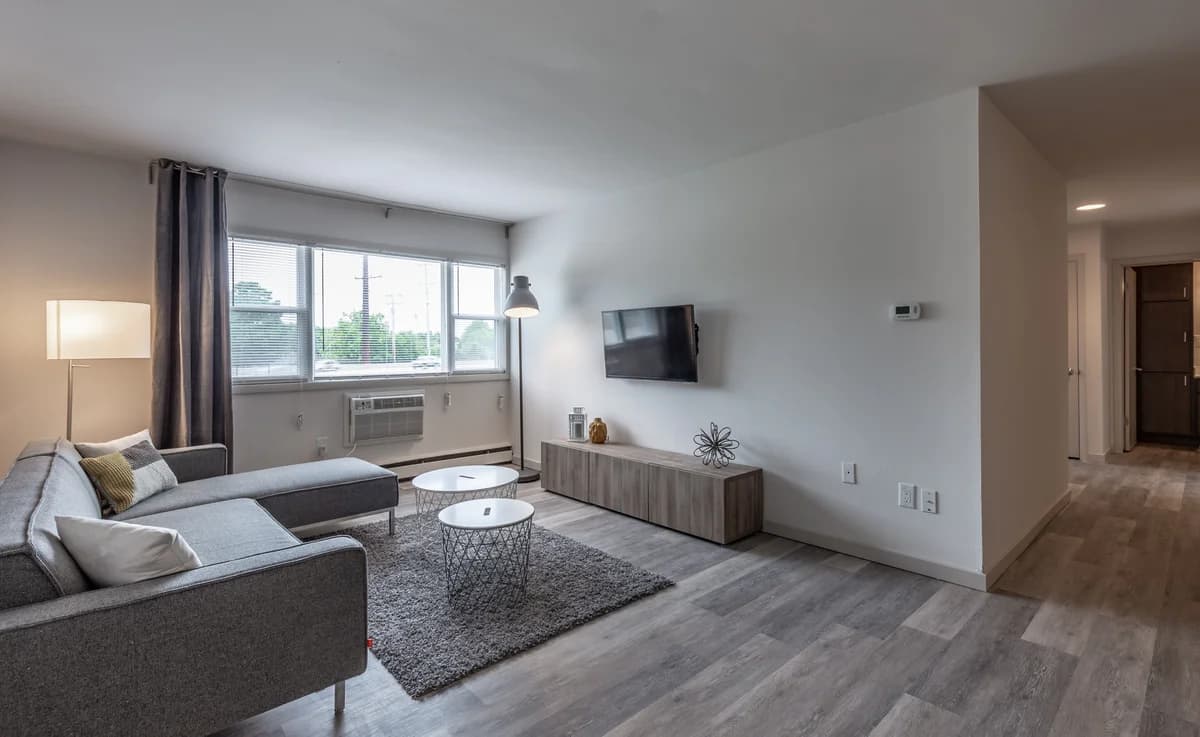 2867 S Kinnickinnic - Apartment - 154