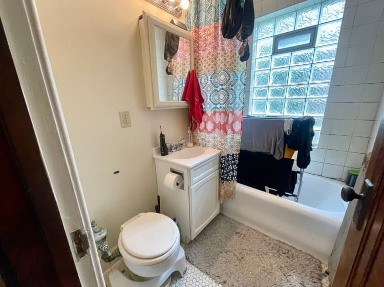 Milwaukee County apartments for rent - image - large (9).jpeg