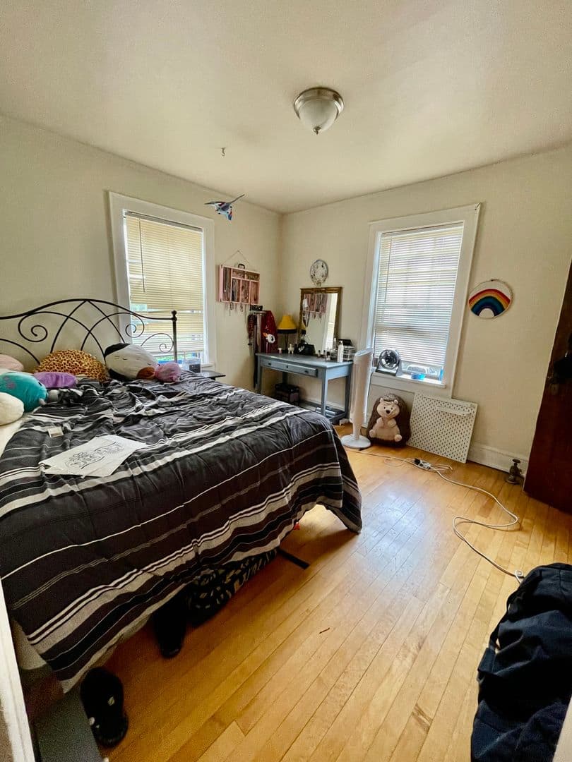 2636 N Oakland Ave - Apartment - 11