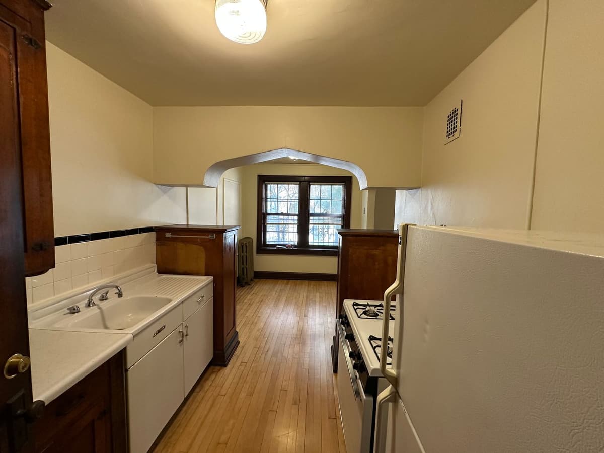 Milwaukee County apartments for rent - Property image - 2632 N Oakland Ave - 3