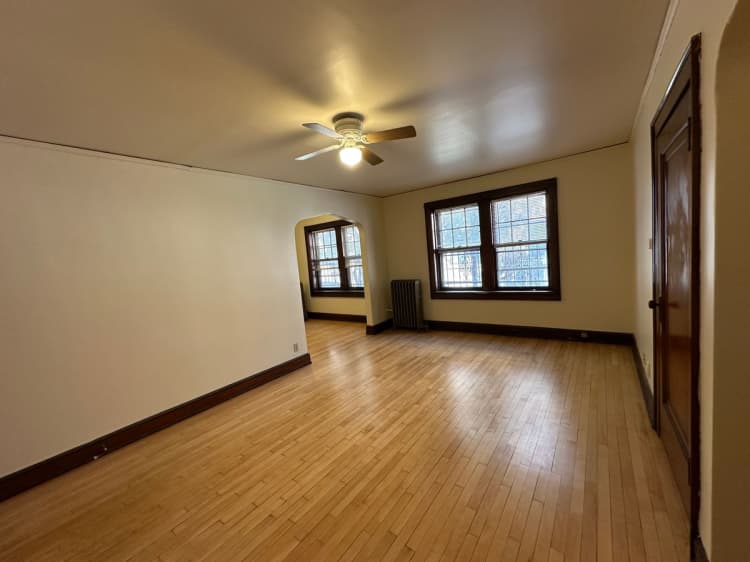 Milwaukee County apartments for rent - image - large (5).jpeg
