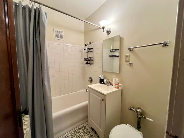 Milwaukee County apartments for rent - image - large (11).jpeg
