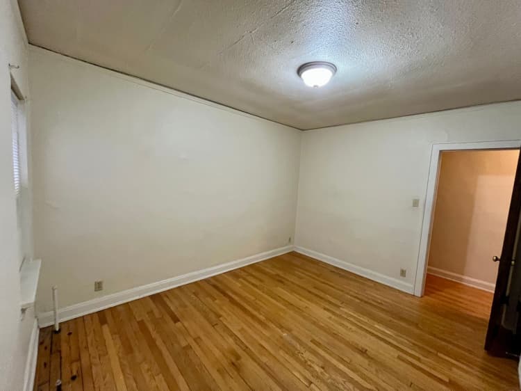 Milwaukee County apartments for rent - image - large (9).jpeg