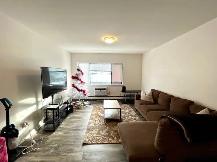 Milwaukee County apartments for rent - image - large (1).jpeg