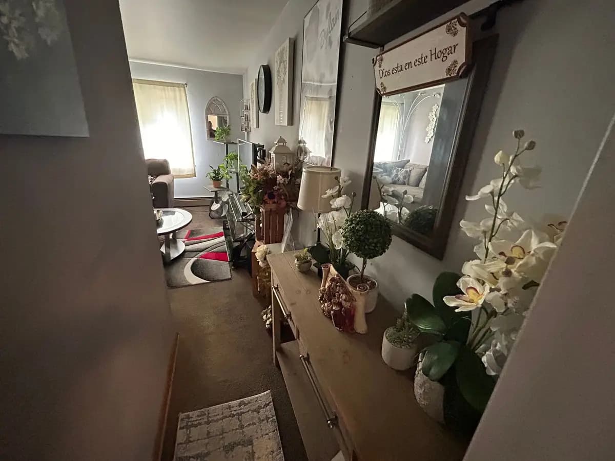 2194 S 84th St - Apartment - 24