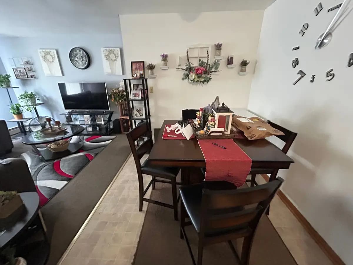 2194 S 84th St - Apartment - 9