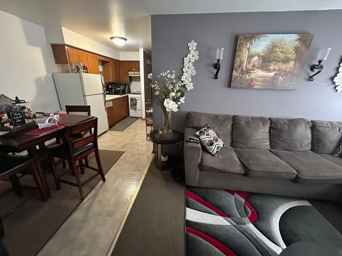 2194 S 84th St - Apartment - 12