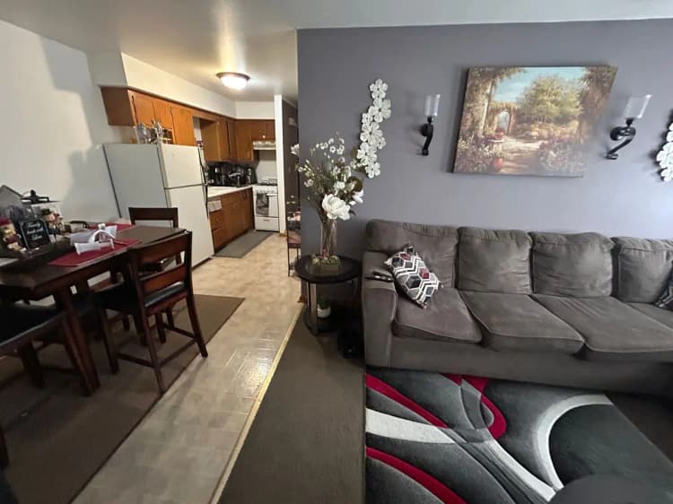Milwaukee County apartments for rent - image - large (17).jpeg