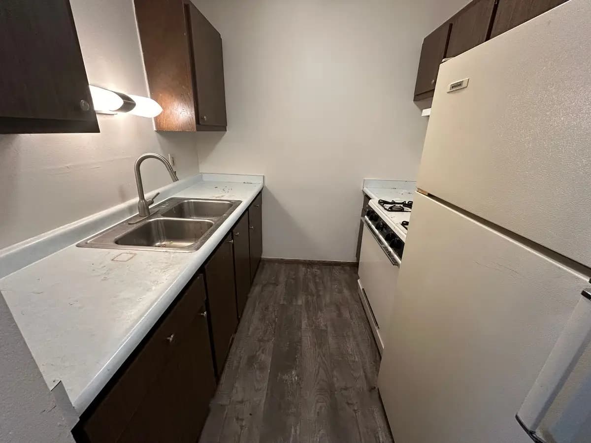 4246 S 60th - Apartment - 4