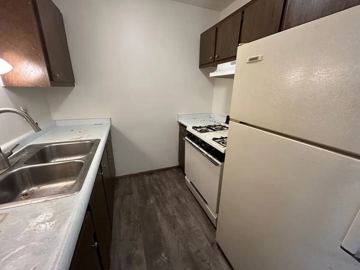 4246 S 60th - Apartment - 6