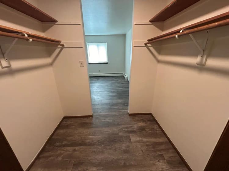 Milwaukee County apartments for rent - image - large (29).jpeg