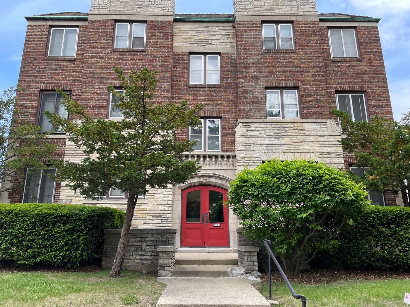 Milwaukee County apartments for rent - Property image - 3948 N Murray Ave - 1