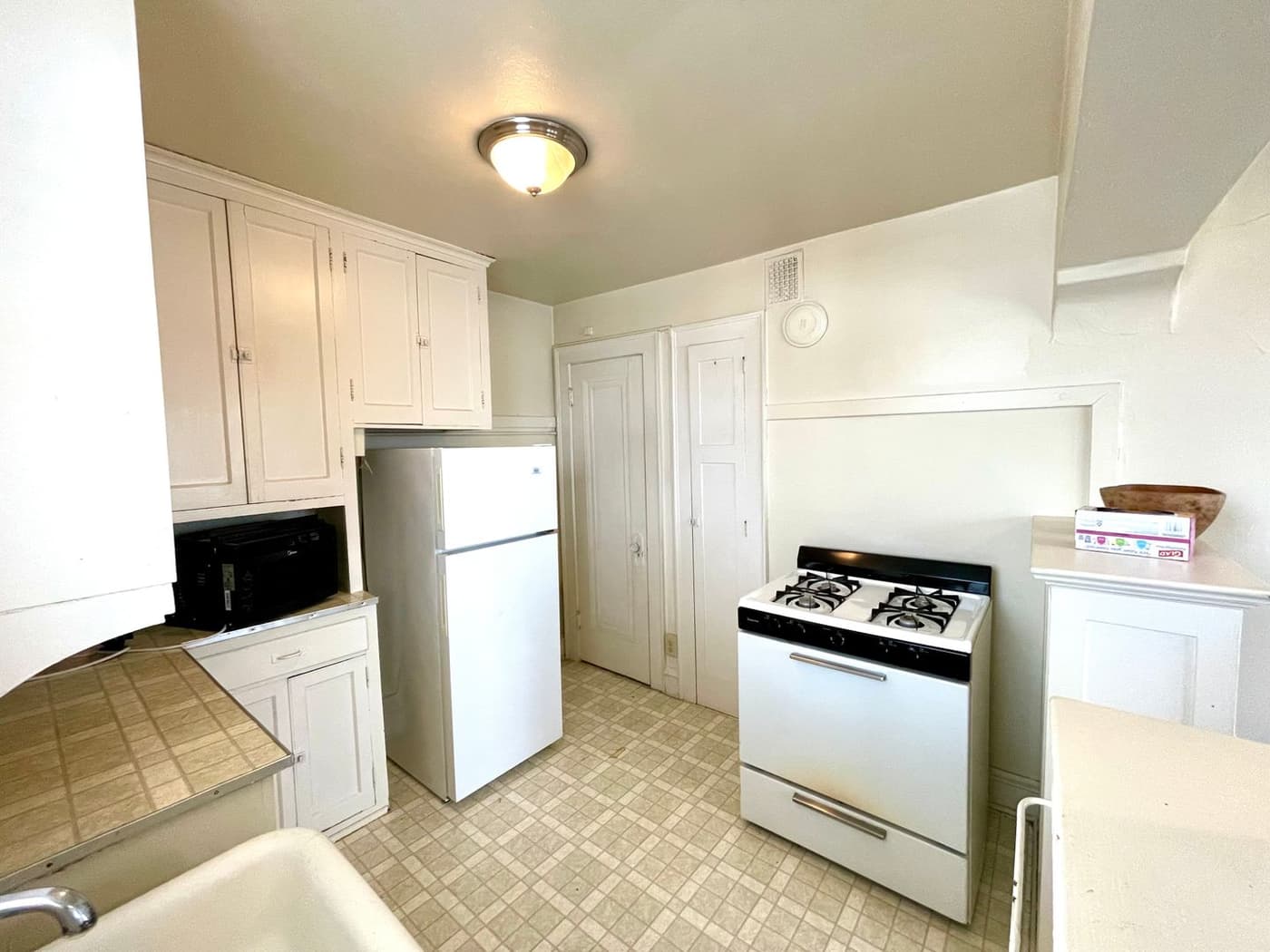 3948 N Murray Ave - Apartment - 5