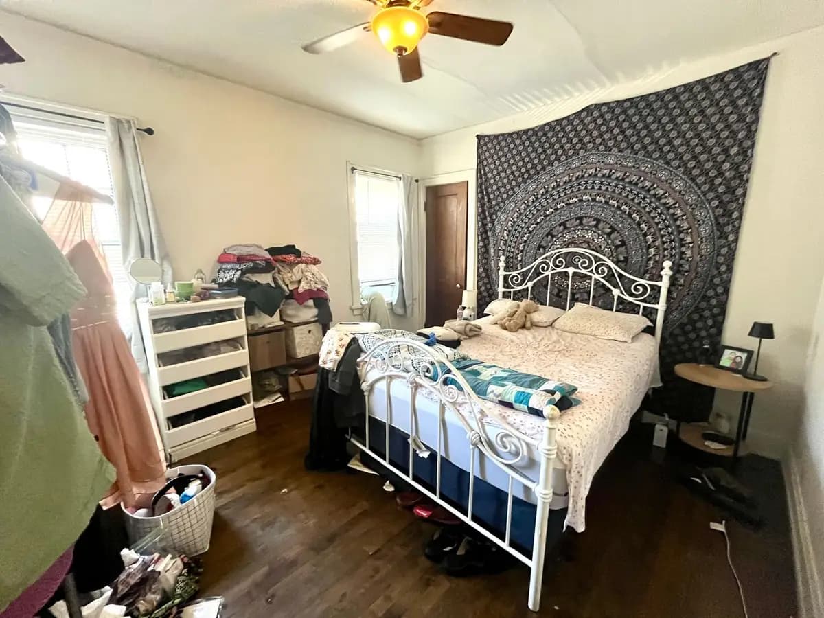 1800 E Kenmore Pl. - Apartment - 15