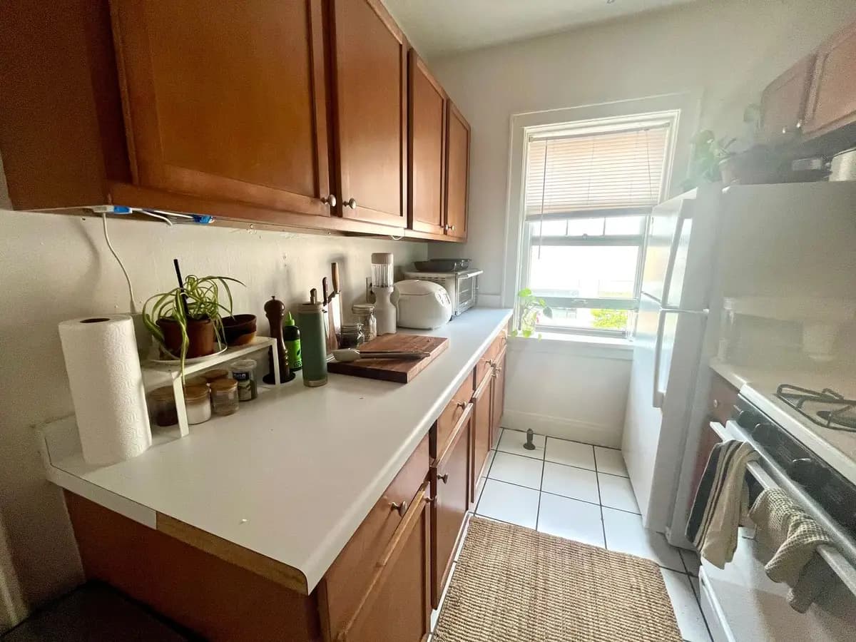 1800 E Kenmore Pl. - Apartment - 5