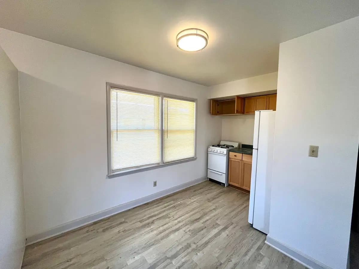 Milwaukee County apartments for rent - Property image - 3723 W Lapham - 2