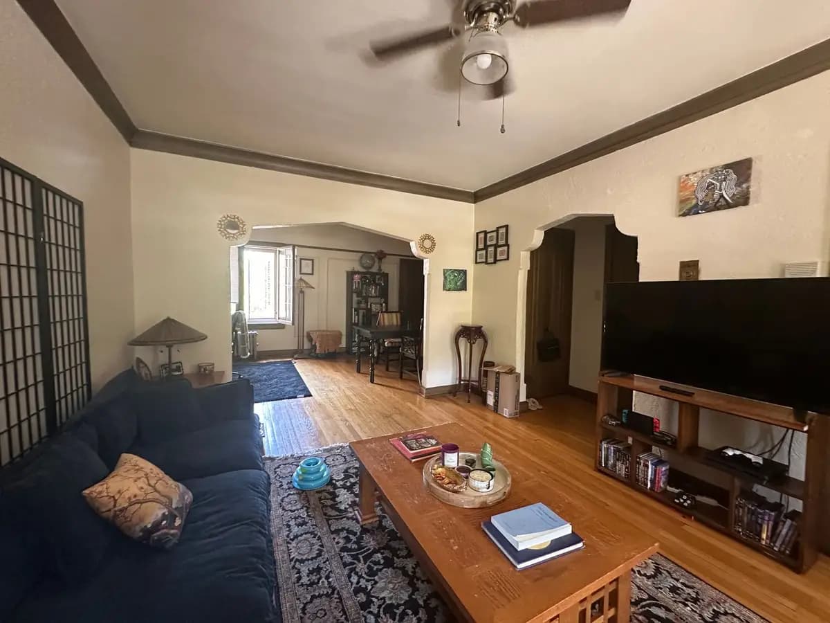 1807 E Olive St - Apartment - 6