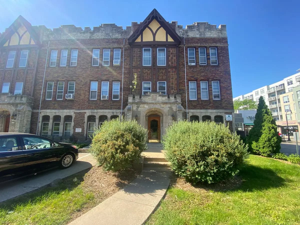 Milwaukee County apartments for rent - Property image - 1807 E Olive St - 1