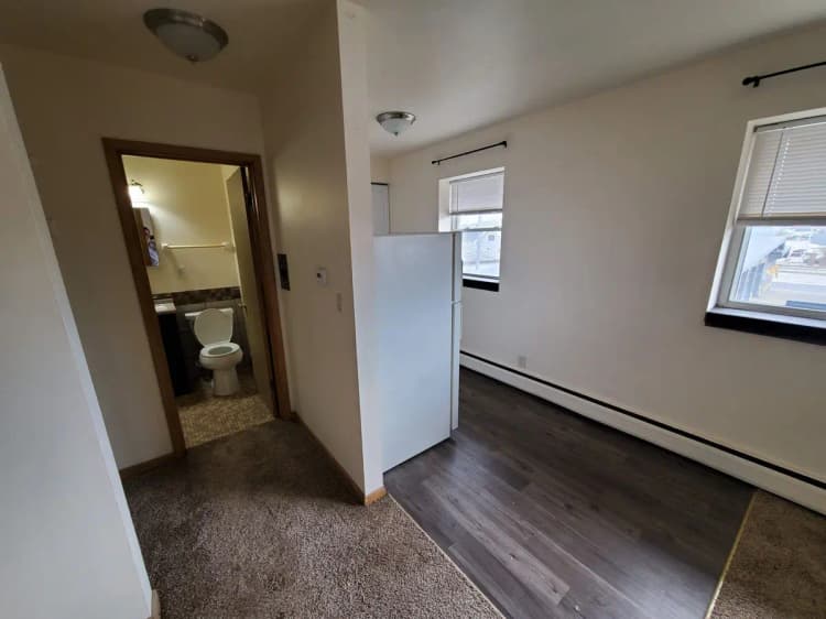 Milwaukee County apartments for rent - image - large (2).jpg