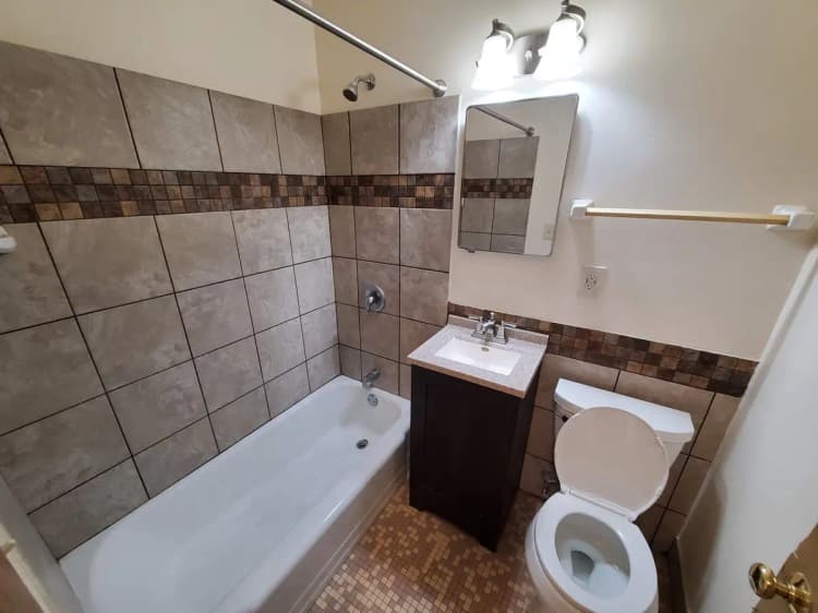 Milwaukee County apartments for rent - image - large (6).jpg