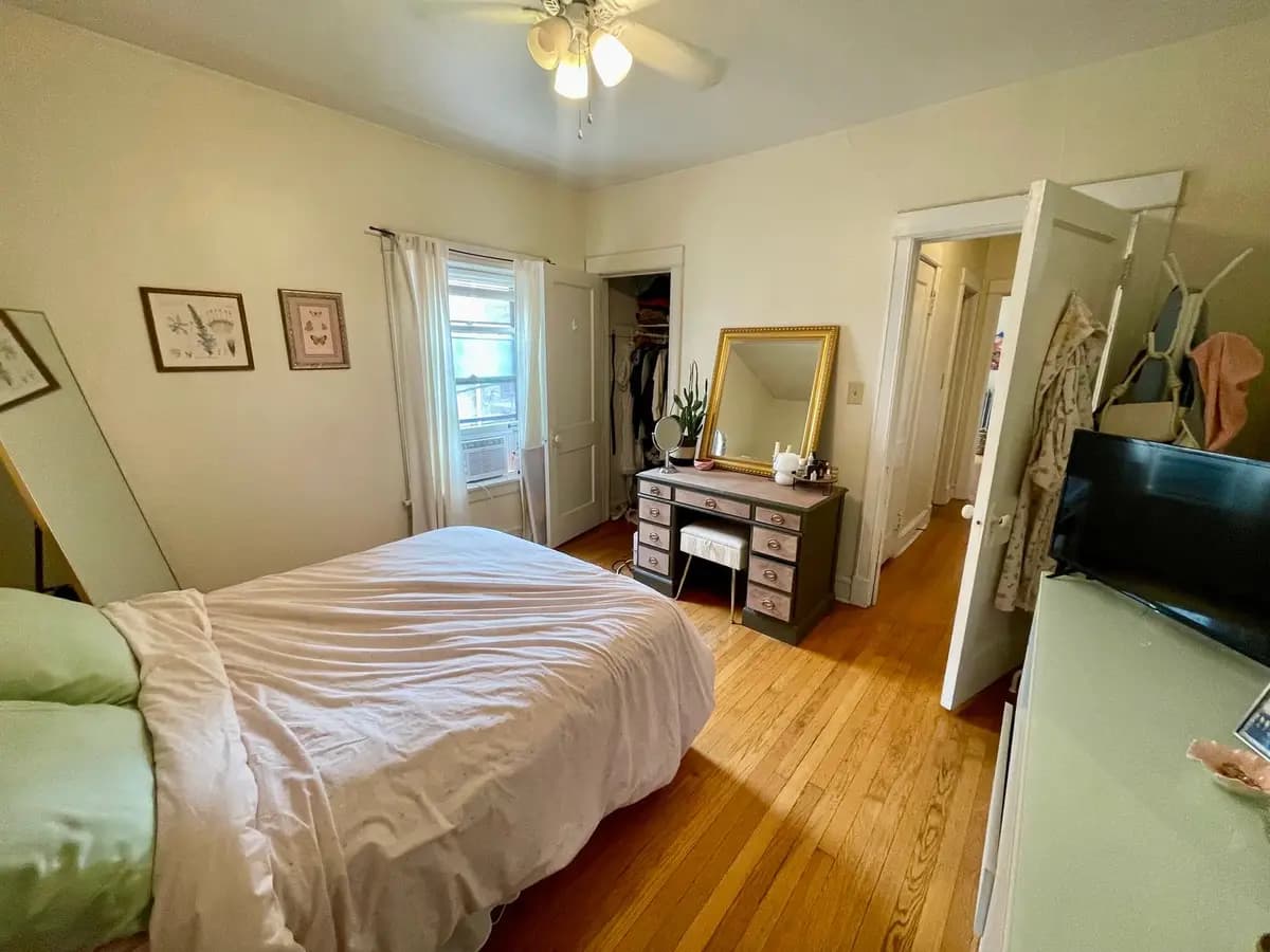 2513 N. Stowell Ave. - Apartment - 15
