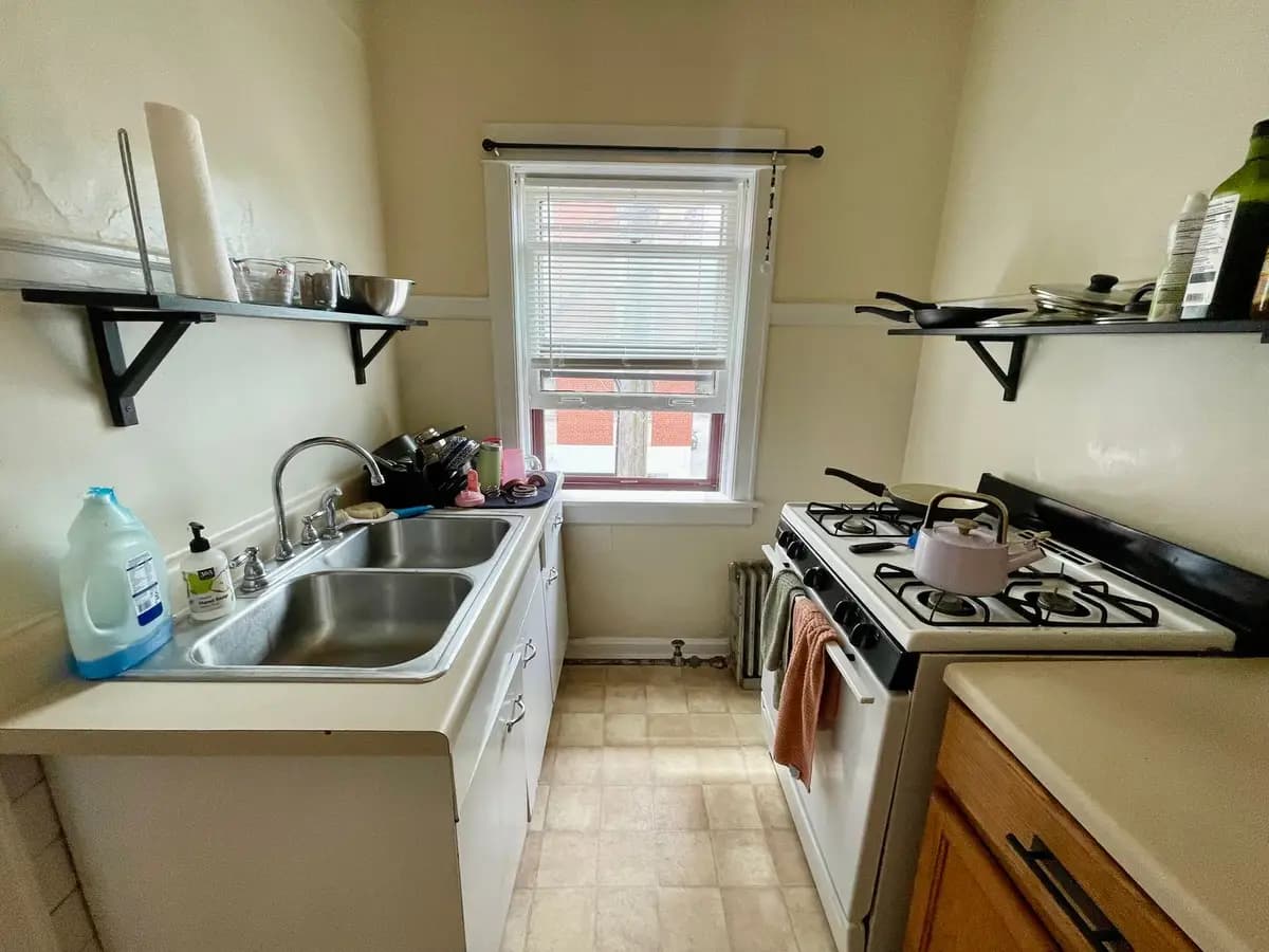 2513 N. Stowell Ave. - Apartment - 10