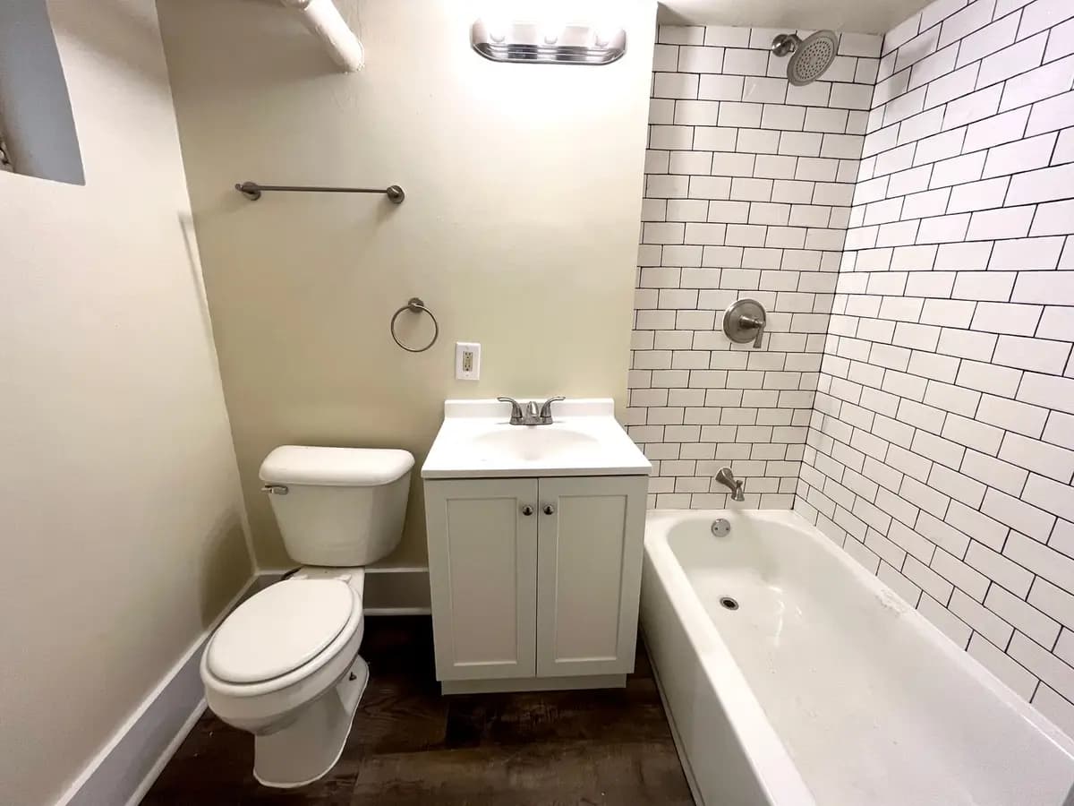 1705 S. 84th St. - Apartment - 6