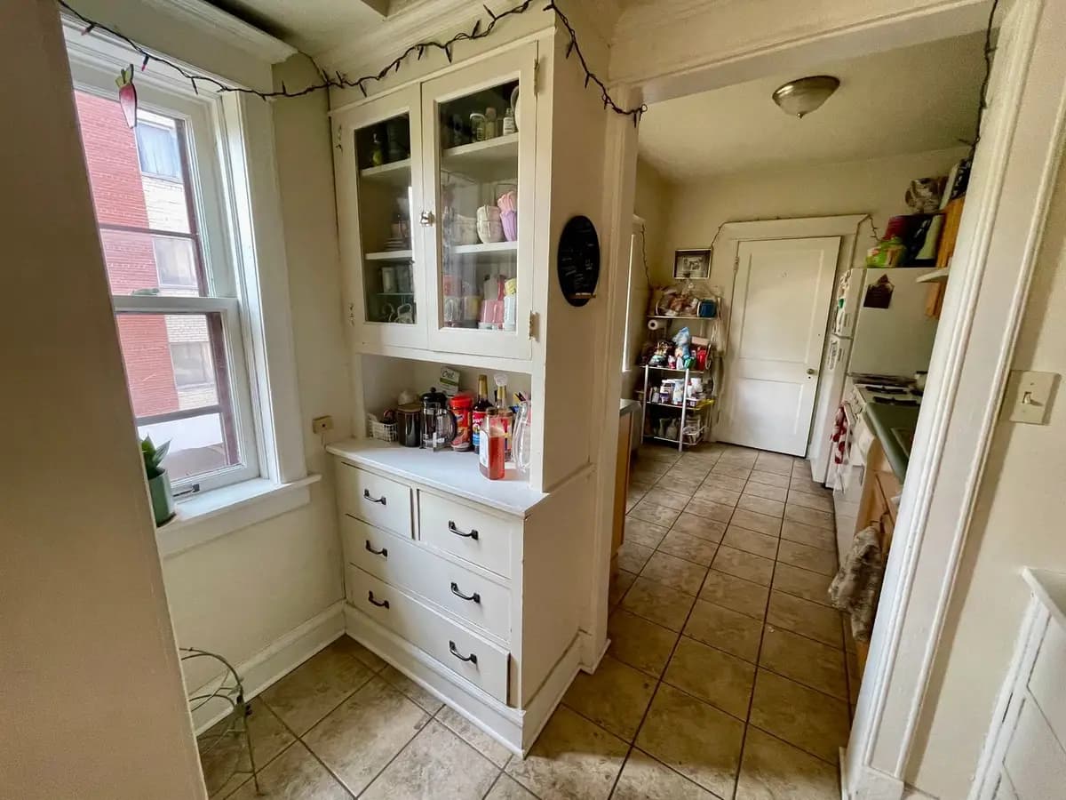2422 E. Bradford Ave - Apartment - 15