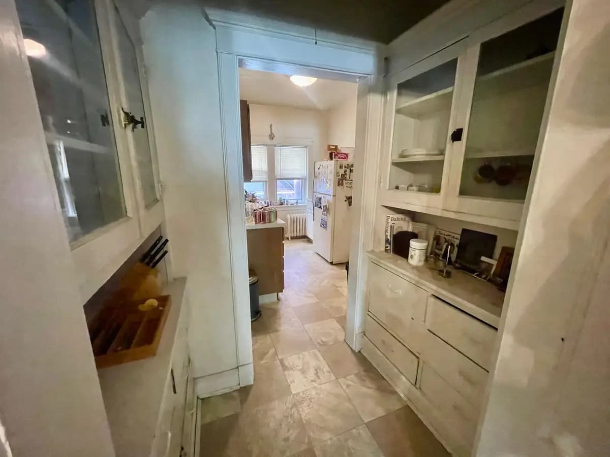 2422 E. Bradford Ave - Apartment - 26