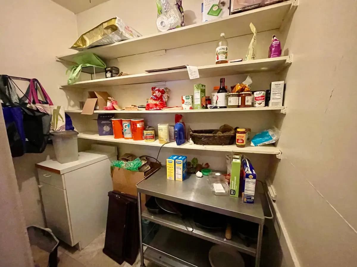 2422 E. Bradford Ave - Apartment - 28